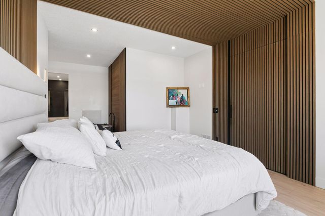 3318 W Owasso Boulevard, Shoreview, MN 55126