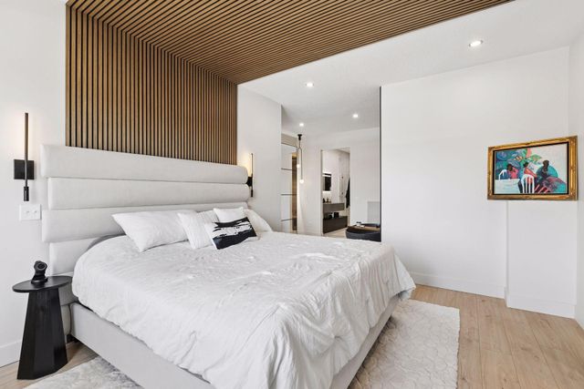 3318 W Owasso Boulevard, Shoreview, MN 55126