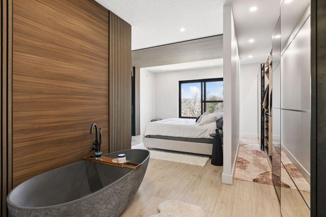 3318 W Owasso Boulevard, Shoreview, MN 55126