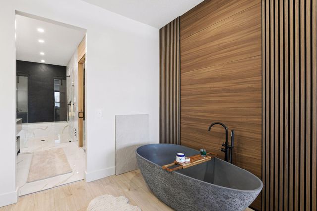 3318 W Owasso Boulevard, Shoreview, MN 55126