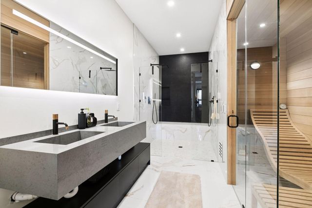 3318 W Owasso Boulevard, Shoreview, MN 55126