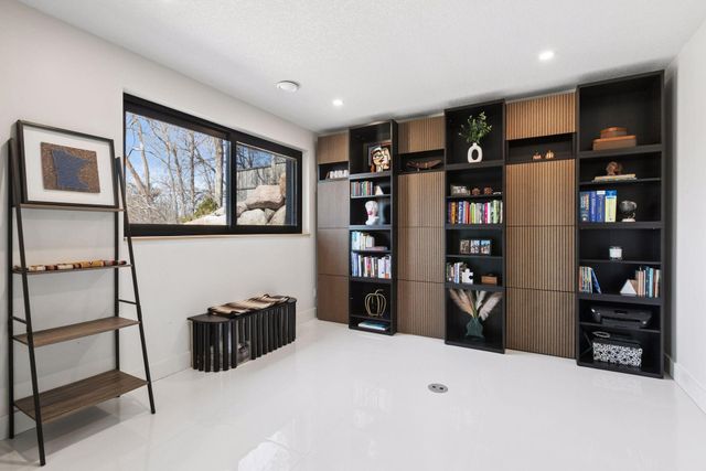 3318 W Owasso Boulevard, Shoreview, MN 55126