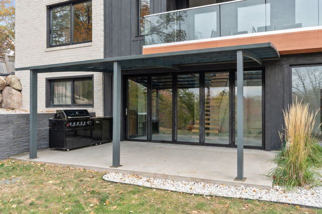 3318 W Owasso Boulevard, Shoreview, MN 55126