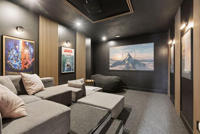 3318 W Owasso Boulevard, Shoreview, MN 55126