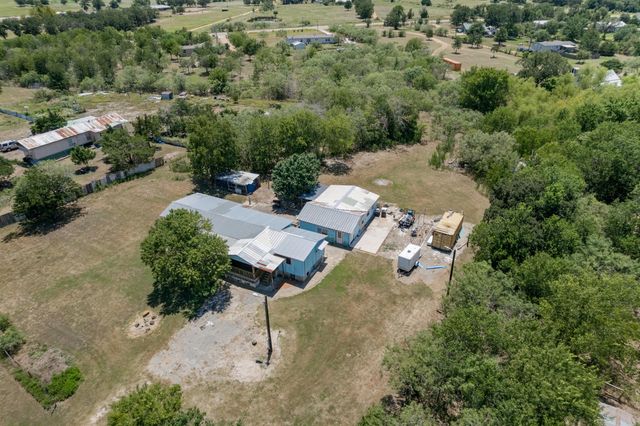 147 Community Center RD, Rosanky, TX 78953