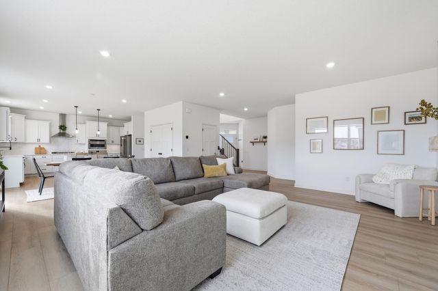 748 Longmeadow Lane, Waconia, MN 55387