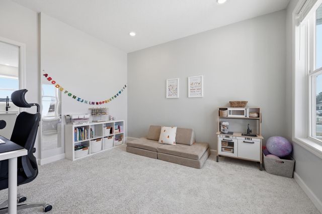 748 Longmeadow Lane, Waconia, MN 55387