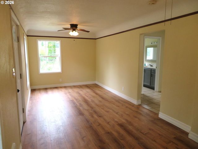 884 Se 7TH Ave, Hillsboro, OR 97123