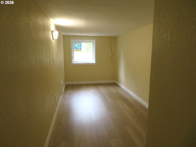 884 Se 7TH Ave, Hillsboro, OR 97123