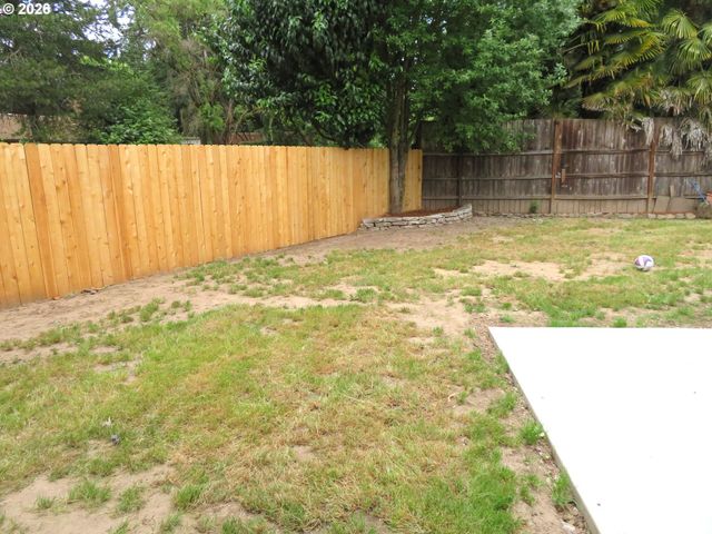 884 Se 7TH Ave, Hillsboro, OR 97123