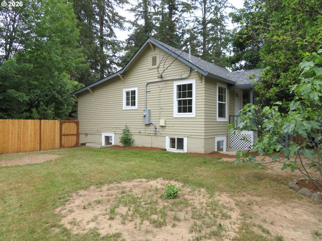 884 Se 7TH Ave, Hillsboro, OR 97123
