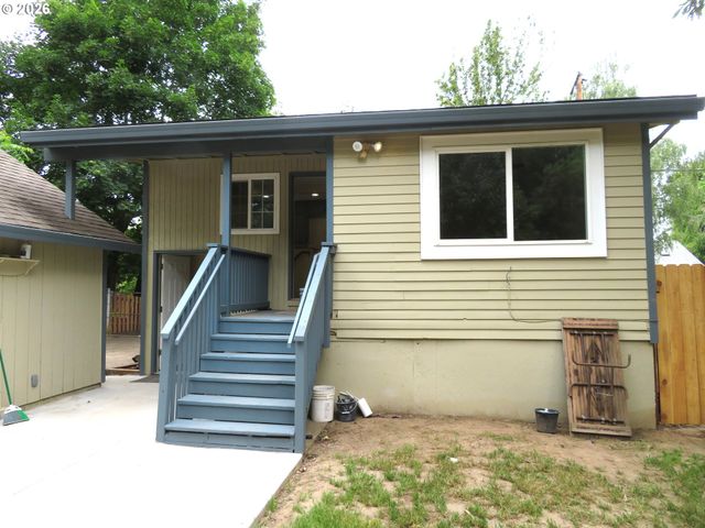 884 Se 7TH Ave, Hillsboro, OR 97123