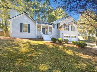1281 Parkwood NW, Acworth, GA 30102