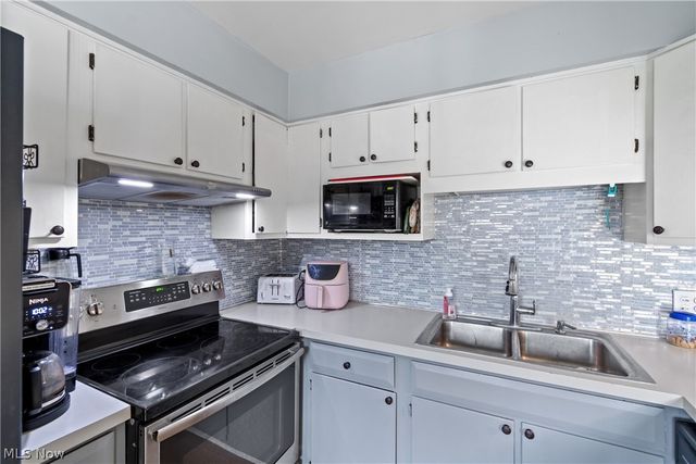 170 N Thomas Road, Tallmadge, OH 44278