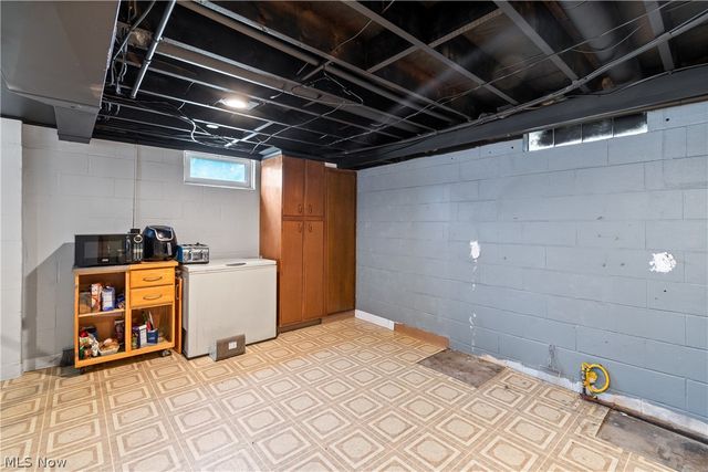 170 N Thomas Road, Tallmadge, OH 44278