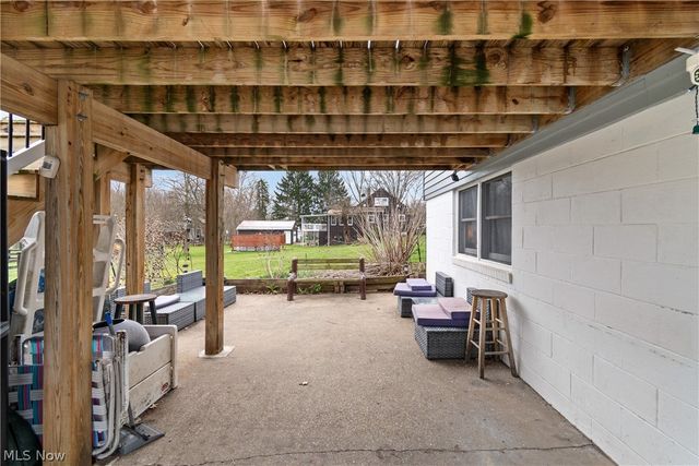 170 N Thomas Road, Tallmadge, OH 44278