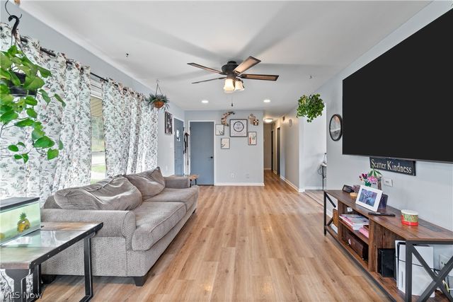 170 N Thomas Road, Tallmadge, OH 44278