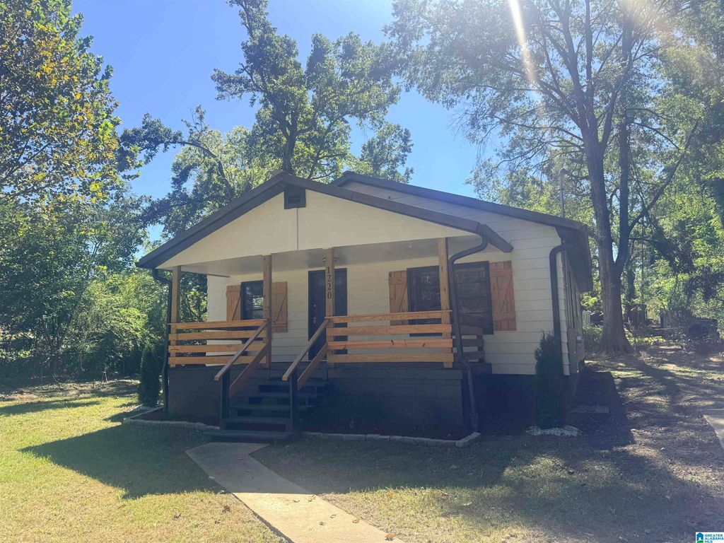 1220 MCCRAVY LANE, Mount Olive, AL 35117