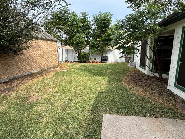 16715 Dale Oak Way, Houston, TX 77058