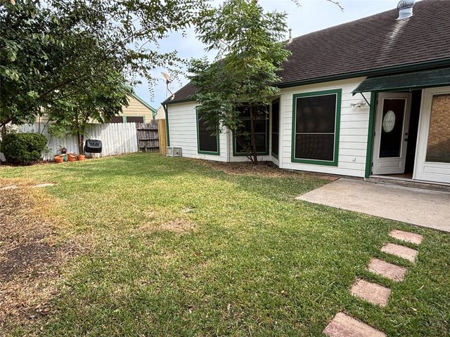 16715 Dale Oak Way, Houston, TX 77058