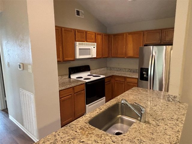 16715 Dale Oak Way, Houston, TX 77058