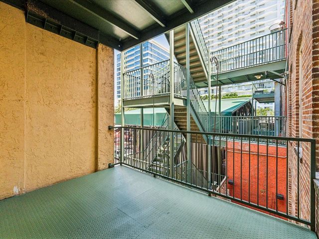 215 CENTRAL AVENUE 3F, St Petersburg, FL 33701