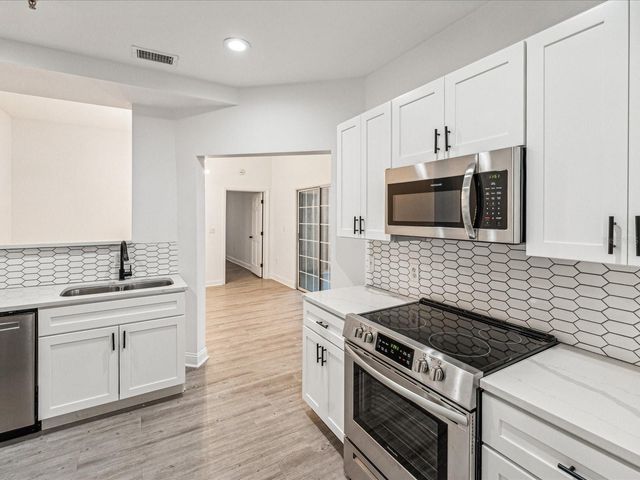 215 CENTRAL AVENUE 3F, St Petersburg, FL 33701