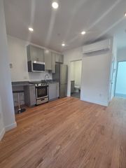 165 Hawthorne St 204, Chelsea, MA 02150