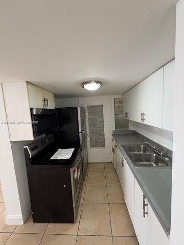 1821 NE 168th St B3, North Miami Beach, FL 33162