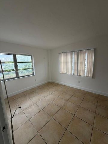 1821 NE 168th St B3, North Miami Beach, FL 33162