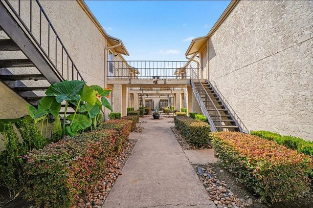 10075 Westpark Drive 37, Houston, TX 77042