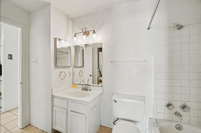 10075 Westpark Drive 37, Houston, TX 77042
