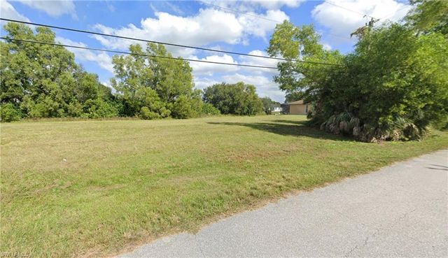 2221 NE 25th Terrace, Cape Coral, FL 33909