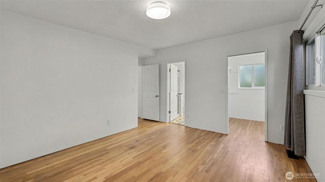 912 168th Place NE, Bellevue, WA 98008