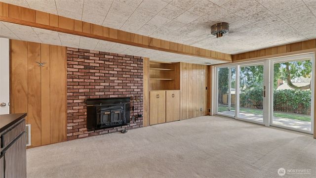 912 168th Place NE, Bellevue, WA 98008