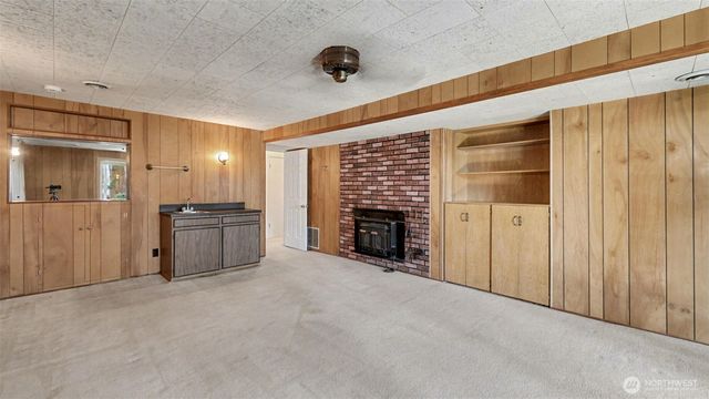 912 168th Place NE, Bellevue, WA 98008