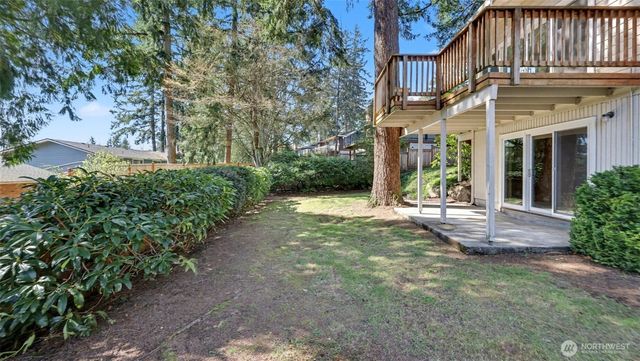 912 168th Place NE, Bellevue, WA 98008