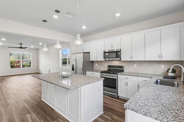 12021 CRANSTON WAY, Lakewood Ranch, FL 34211