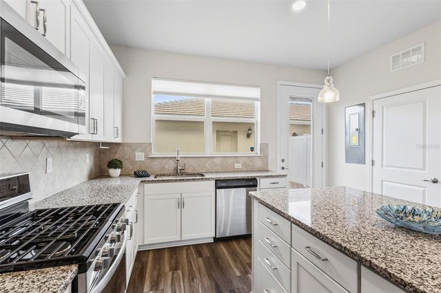 12021 CRANSTON WAY, Lakewood Ranch, FL 34211