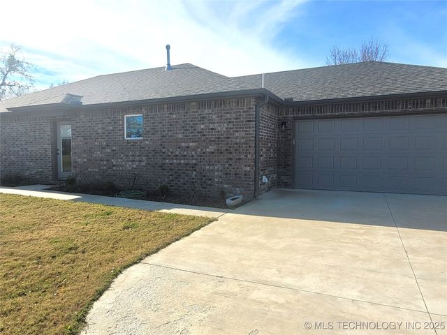 405 W Odle Street, Salina, OK 74365