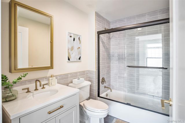 695 Merrick Avenue 437, Westbury, NY 11590