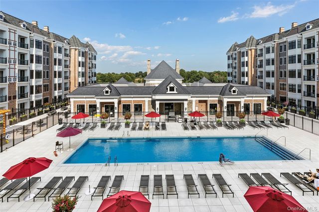 695 Merrick Avenue 437, Westbury, NY 11590