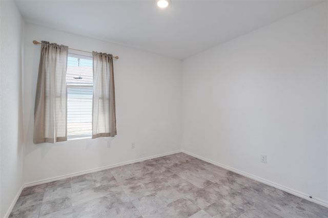 215 Sosie St ST, Marion, TX 78124