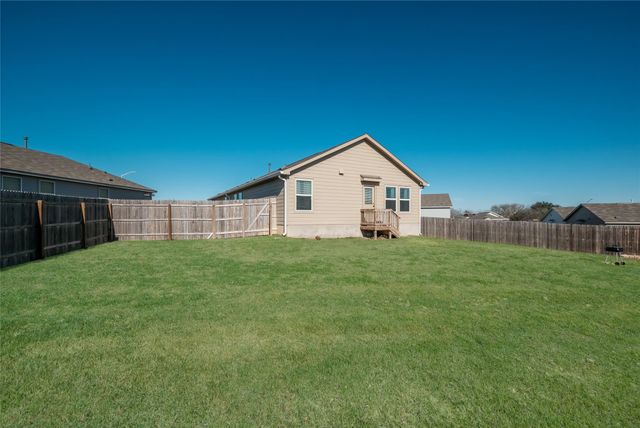 215 Sosie St ST, Marion, TX 78124