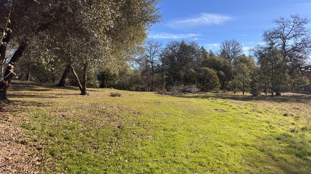 13050 Discovery Way, Nevada City, CA 95959