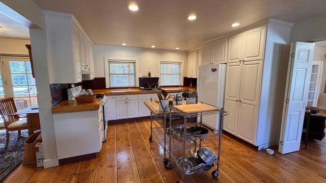 13050 Discovery Way, Nevada City, CA 95959