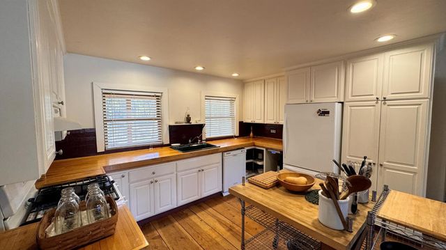 13050 Discovery Way, Nevada City, CA 95959