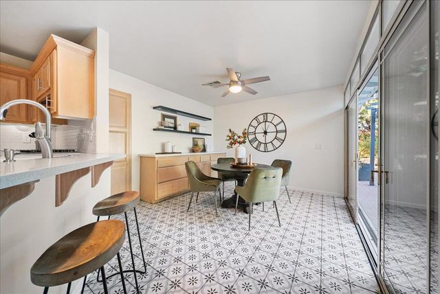 6709 Stanley Ave, Carmichael, CA 95608