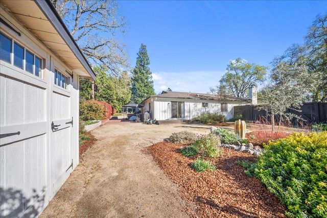 6709 Stanley Ave, Carmichael, CA 95608