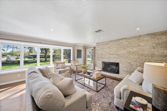 6709 Stanley Ave, Carmichael, CA 95608